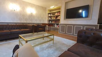 Smart TV, DVD player, foosball, table tennis