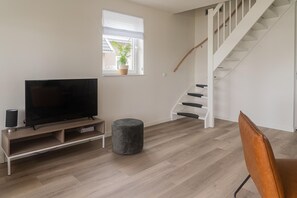 Interior - Lakeview villa with swimming and fishing pier (Simonshaven)