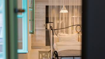 1 bedroom, in-room safe, iron/ironing board, WiFi