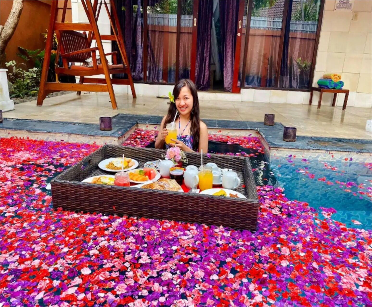 屋外ダイニングエリア