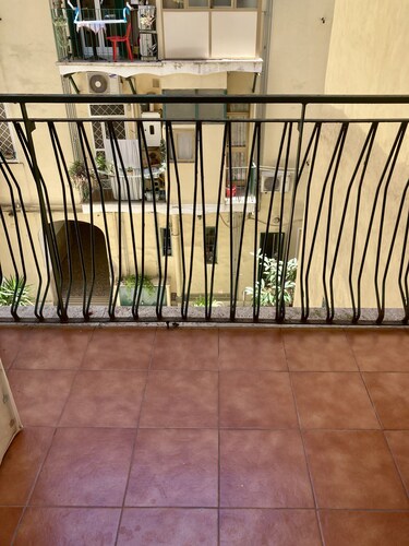 Delightful little room Near Colosseum!!!