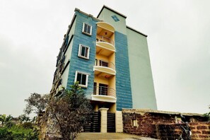 Front of property - Goroomgo Suncity Homes Bhubaneswar (Bhubaneshwar)