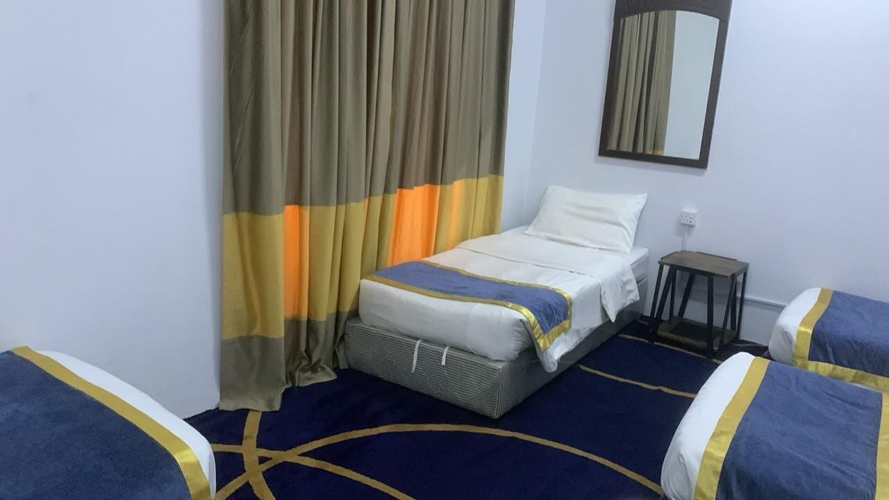 Quadruple Family Room | ห้องน้ำ | ฝักบัว, เรนชาวเวอร์, ของใช้ในห้องน้ำฟรี, โถสุขภัณฑ์แบบบิเดท์