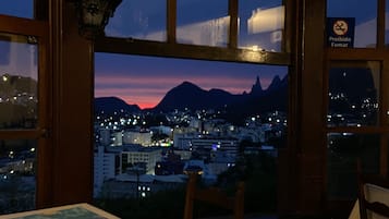 Colazione a base di specialità locali inclusa, servita tutte le mattine