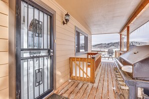 House (3 Bedrooms) | Interior - Enjoy Deck + Mtn Views: Grand Lake Retreat! (Granby)