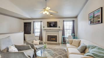 Apartment (2 Bedrooms) | Front of property