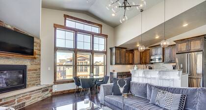All-season Heber City Condo w/ Stunning Views!