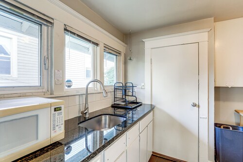 Walkable Queen Anne Cottage < 1/2 Mi to Kerry Park