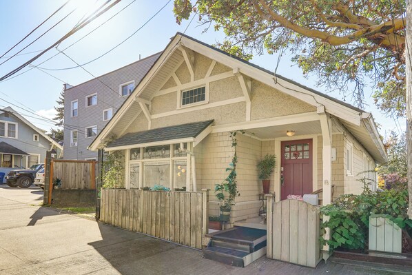House (2 Bedrooms) | Front of property