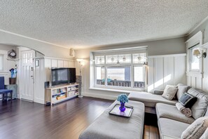 House (2 Bedrooms) | Interior - Walkable Queen Anne Cottage < 1/2 Mi to Kerry Park (Seattle)