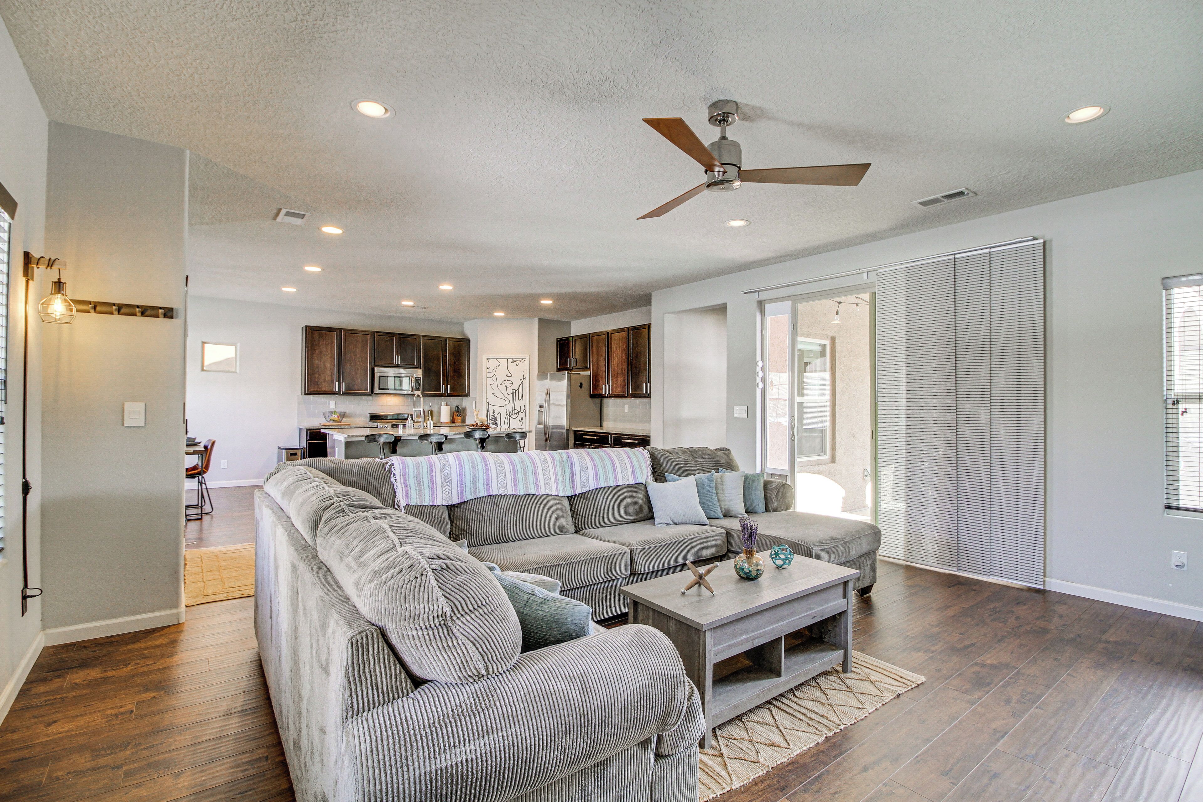 المنشأة من الداخل