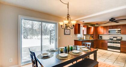 Spacious Family Home w/ Deck & Yard: 5 Mi to Stowe