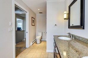 Bathroom - Spacious Family Home w/ Deck & Yard: 5 Mi to Stowe (Morrisville)