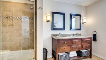 House (4 Bedrooms) | Bathroom