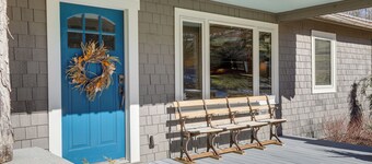 Mountain Retreat w/ Deck: Near Blue Ridge Parkway