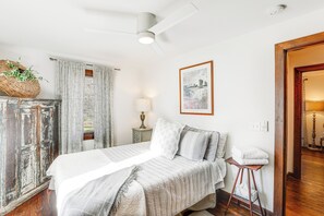 House (3 Bedrooms) | Interior - Mountain Retreat w/ Deck: Near Blue Ridge Parkway (Blowing Rock)