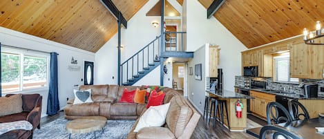 House (4 Bedrooms) | Interior