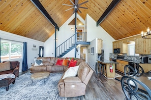 House (4 Bedrooms) | Interior