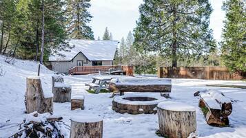 House (4 Bedrooms) | Front of property