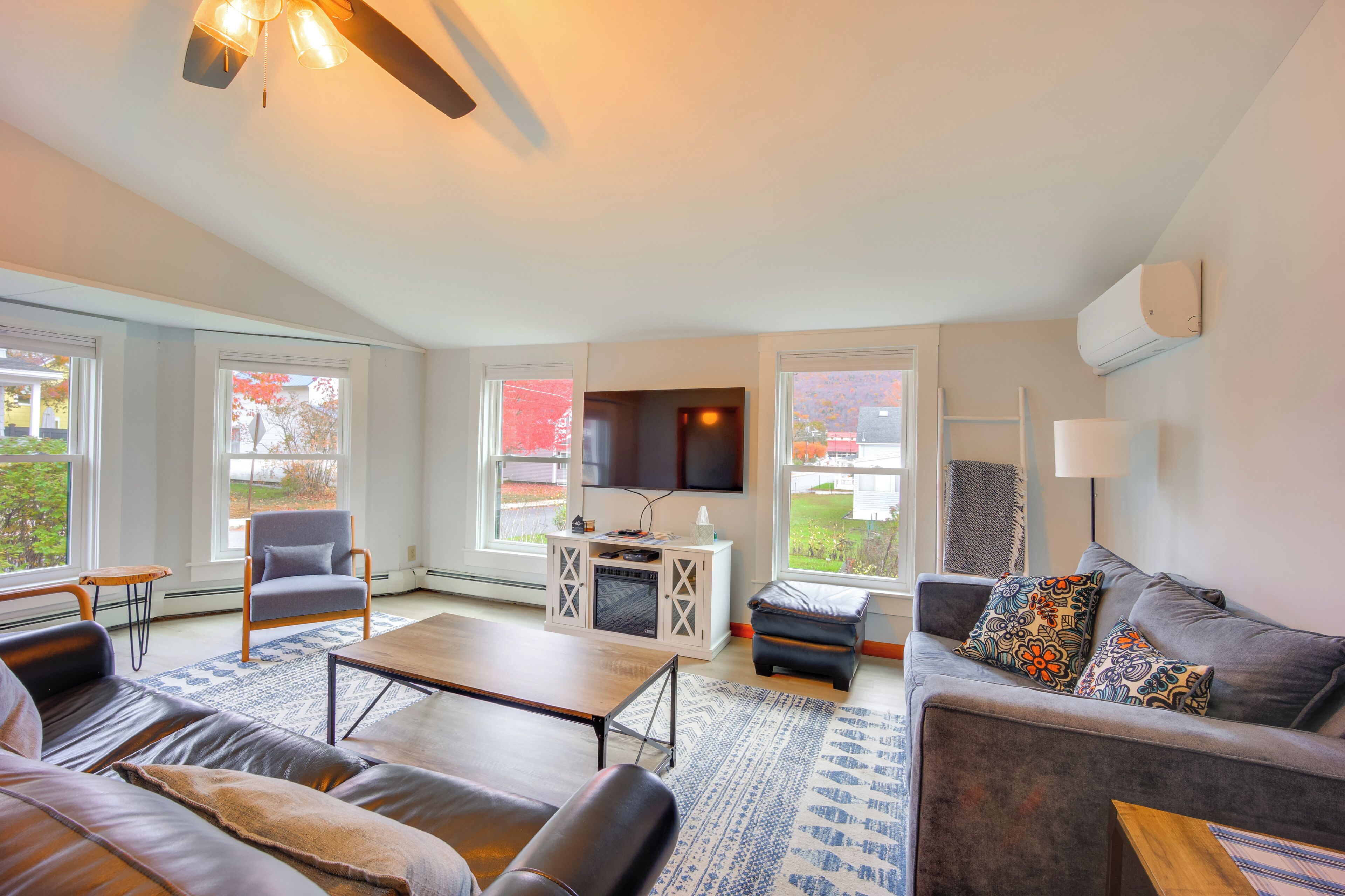 House (3 Bedrooms) | Front of property