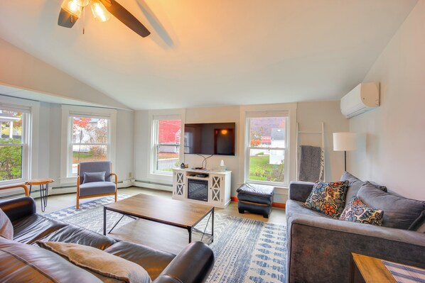 House (3 Bedrooms) | Front of property