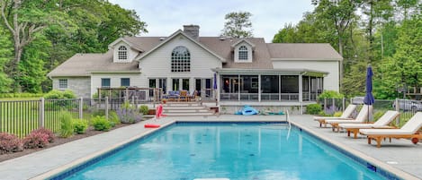 House (6 Bedrooms) | Front of property