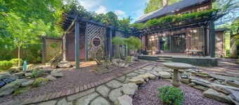 Spacious Jamestown Home Near Nat'l Comedy Center!