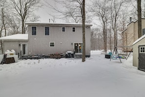 Interior - Pennsylvania Home w/ Hot Tub: 7 Mi to Kalahari! (Tobyhanna)