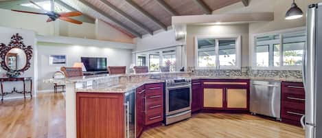 House (3 Bedrooms) | Interior
