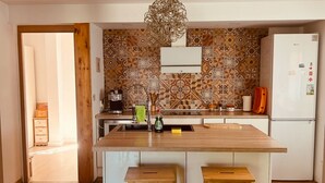 Private kitchen - Vista al Mar, Piscina y Paz: tu Escape Perfecto en Esta Casa Rural Única (Sant Miquel)