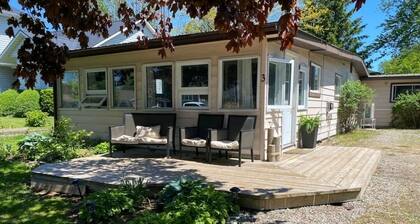 Cozy cottage rental 1 min walk to sandy beach inside unesco world biosphere!