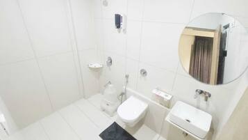 Family Room | Bathroom
