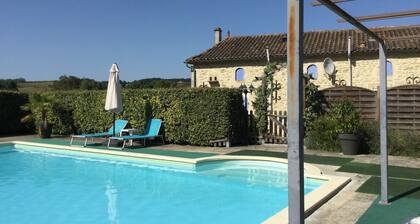 GĂźte la Grande Ourse 80m2 Avec Piscine au Calme Ă la Campagne Sans vis Ă vis