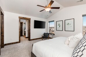 4 habitaciones, escritorio, tabla de planchar con plancha y wifi gratis 