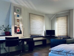 Kahden hengen comfort-huone | Työpöytä, ilmainen Wi-Fi