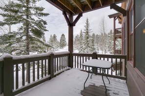 Property grounds - Charming Mountain Retreat in Keystone, Colorado (Keystone)