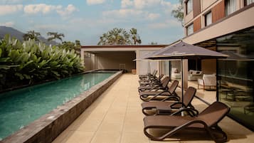 Indoor pool, outdoor pool