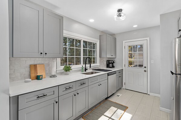 Microwave, oven, stovetop, dishwasher