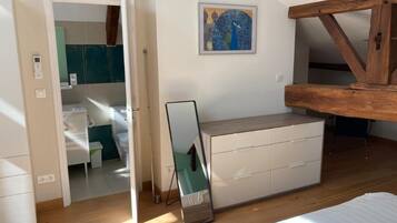 2 habitaciones, tabla de planchar con plancha y wifi gratis