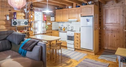 cosy cottage in Paljakka, very close to nordic skiing slopes and lake new sauna
