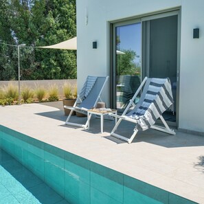 Terrace/patio - New Modern Villa w/Private Swimming Pool & BBQ (Agios Dimitrios, Rethymno)