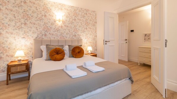 Ferros/tábuas de passar roupa, Wi-Fi de cortesia, roupa de cama