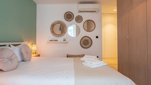 1 chambre, fer et planche à repasser, accès au Wi-Fi (inclus)