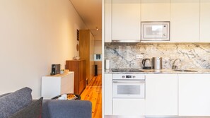 Fridge, microwave, oven, stovetop - Bolhão Charming Apartment by LovelyStay (Porto)