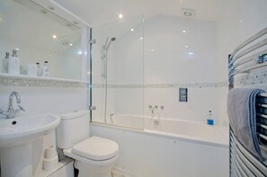 Apartment, 1 Bedroom, Ocean View | Bathroom