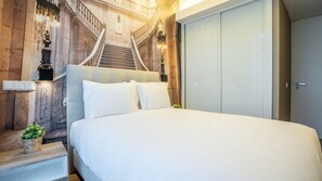 1 habitación, tabla de planchar con plancha, wifi gratis y ropa de cama 