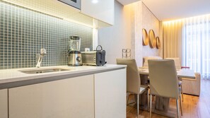 Dining - João IV Jewel Retreat by LovelyStay (Porto)
