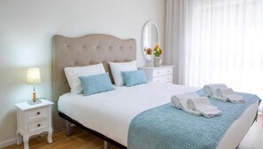 3 chambres, fer et planche à repasser, Wi-Fi gratuit, draps fournis