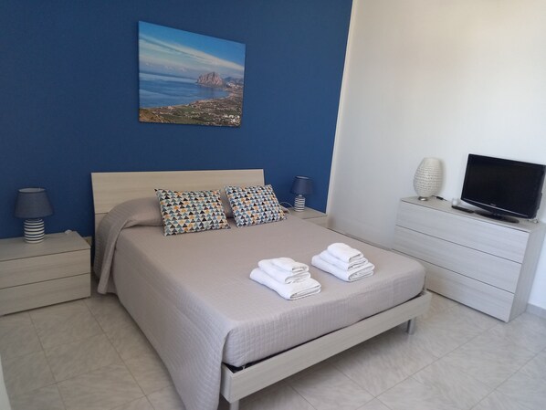 2 habitaciones, tabla de planchar con plancha y wifi gratis 