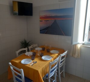 Dining - House of Cricket, in the center 50m from the sea (Trapani)